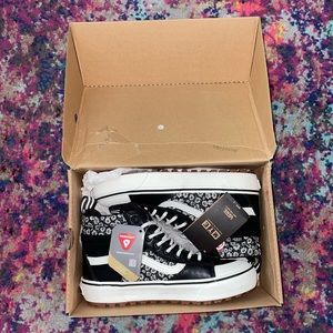 Vans Sk8-Hi MTE-2 “Black Floral” Men’s Size 7 Women’s Size 8.5